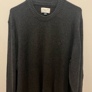 American Eagle Outfitters Dark Gray Crewneck Sweater Men’s size M